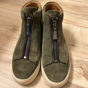 Suede olive sneakers